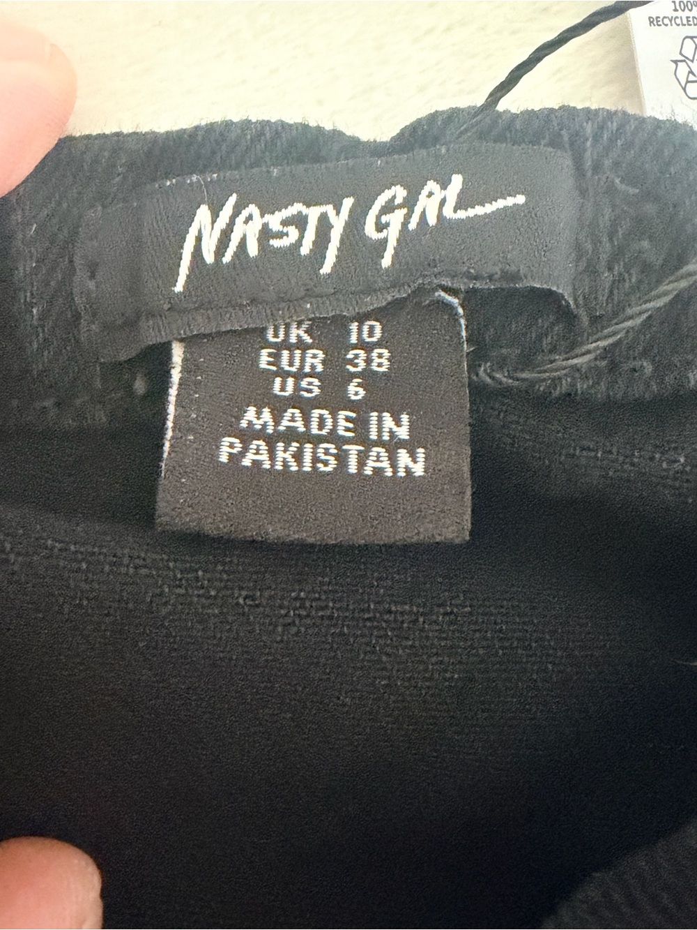 Nasty Gal Strapless Black Wide-Leg Jumpsuit with D-Ring Belt - Picture 3 of 4